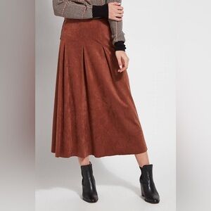 Lysse Vegan Faux Suede Midi Skirt Women’s Caramel Brown Pleated Size Large